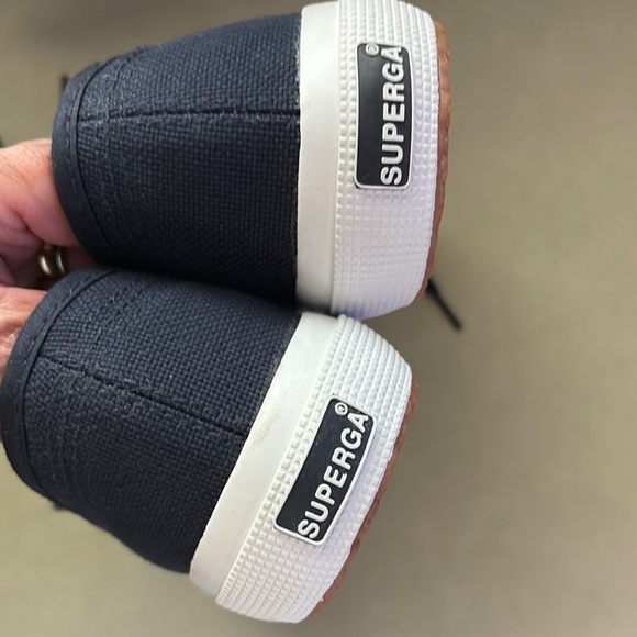 Superga Navy Canvas Sneakers Timeless Design men’s 8 women’s 9 1/2 nwot - Picture 7 of 8